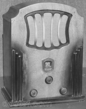 ACME - 4 V — Illustration 1