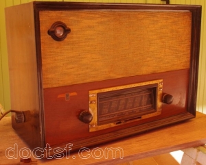 Adriphone Radio - Modèle à identifier (63651) — Illustration 1