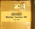 Grundig - Mini Boy Transistor 200 — Etiquette dans couvercle