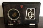 Parmi les derniers mod&egrave;les r&eacute;f&eacute;renc&eacute;s : Téléfono-Radio - 
