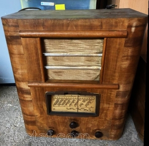 L.V. Radio - Modèle à identifier (81651) — Illustration 4
