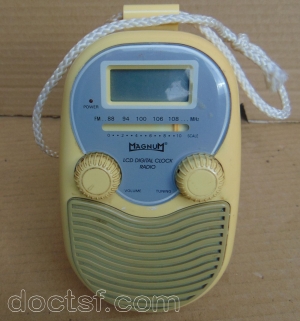 Magnum - LCD Digital Clock Radio  (Douche) — Illustration 1