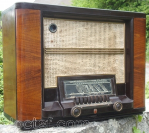 Philips - 735 L `Sérénade` — Vue de face