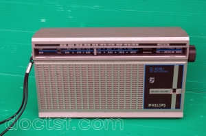 Philips - D 1040 — façade