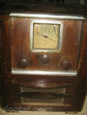 Radio-France (à Suresnes) - Modèle à identifier (70117) — Illustration 1