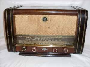 Radio Nemours - Modèle sans nom (42091) — Illustration 1