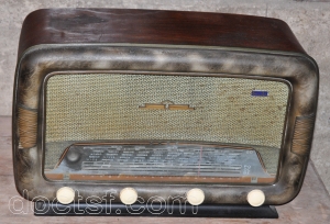 S.L.R. - Société Lyonnaise Radio Electrique - Esseler - Modèle à identifier (32308) — Illustration 1