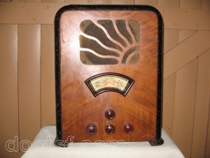 S.L.R. - Société Lyonnaise Radio Electrique - Esseler - Modèle à identifier (39149) — Illustration 1