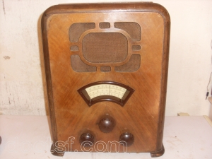S.L.R. - Société Lyonnaise Radio Electrique - Esseler - Modèle à identifier (77404) — Illustration 1