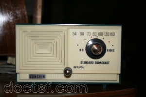 Sanshin - KR 45 Baby Home Radio — Illustration 1