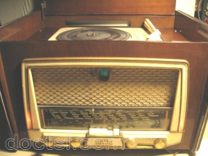 Socradel - Cabourg avec platine tourne disque — IMG_0043