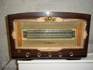 Univers Radio - Modèle à identifier (40649) — Illustration 1